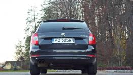 Skoda Superb Kombi 1.8TSI DSG - z delikatnym makijażem