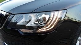 Skoda Superb Kombi 1.8TSI DSG - z delikatnym makijażem