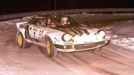 Na początku wytwór szalonego umysłu, a potem...