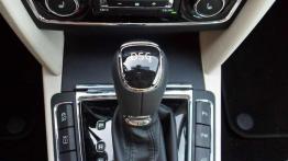 Skoda Superb Kombi 1.8TSI DSG - z delikatnym makijażem