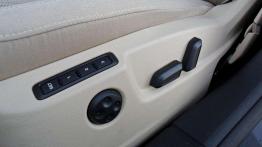 Skoda Superb Kombi 1.8TSI DSG - z delikatnym makijażem