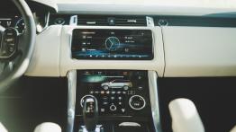 Range Rover Sport P400e – sprawdziliśmy, czy warto kupić Range'a z napędem hybrydowym