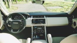 Range Rover Sport P400e – sprawdziliśmy, czy warto kupić Range'a z napędem hybrydowym
