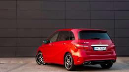 Mercedes B200 - familijne premium