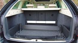 Skoda Superb Kombi 1.8TSI DSG - z delikatnym makijażem