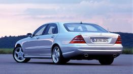 Mercedes Klasa S 63 AMG - widok z tyłu