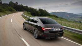 Odświeżona Skoda Superb z polskimi cenami