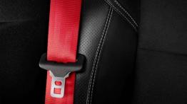 Volvo V40 Carbon z ciekawymi dodatkami