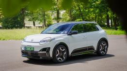 Nissan Micra 52 kWh Evolve Plus to przykład kobiecego auta. Kupimy go oczami i nie pożałujemy