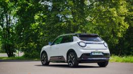 Nissan Micra 52 kWh Evolve Plus to przykład kobiecego auta. Kupimy go oczami i nie pożałujemy