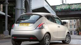 Chrysler Ypsilon - widok z tyłu