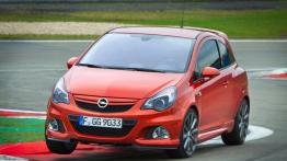 Opel Corsa OPC Nurburgring Edition - przód - reflektory wyłączone