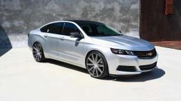 Chevrolet Impala na wielkich felgach firmy Vossen