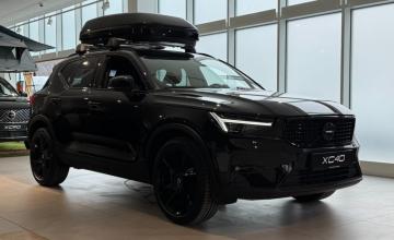 Volvo XC40 Crossover Facelifting 2.0 B4 197KM 2025 Plus Motyw: Black-Edition, zdjęcie 6