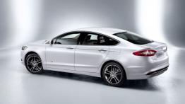 Ford Mondeo V Sedan - lewy bok