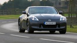 Nissan 370Z Black Edition - widok z przodu
