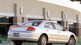 Chrysler Sebring Sedan - widok z tyłu