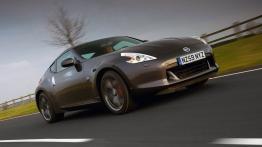 Nissan 370Z Black Edition - widok z przodu