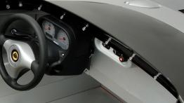 Lotus 2eleven - pełny panel przedni