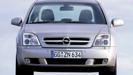 Opel Vectra C Sedan - widok z przodu