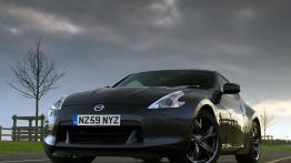 Nissan 370Z Black Edition - widok z przodu