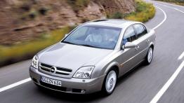 Opel Vectra C Sedan - widok z przodu