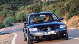 Volkswagen Passat V Sedan - widok z przodu