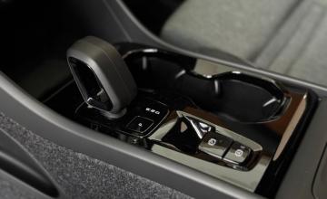 Volvo XC40 Crossover Facelifting 2.0 B4 197KM 2025 Plus Motyw: Black-Edition, zdjęcie 13