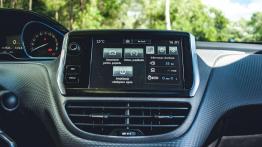 Peugeot 2008 - zielony gremlin