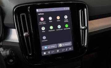 Volvo XC40 Crossover Facelifting 2.0 B4 197KM 2025 Plus Motyw: Black-Edition, zdjęcie 17