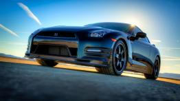 Nissan GT-R Track Edition - widok z przodu