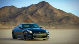 Nissan GT-R Track Edition - widok z przodu
