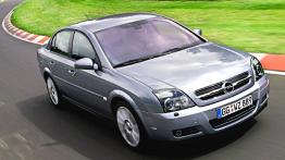 Opel Vectra C Sedan - widok z przodu