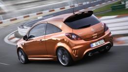 Opel Corsa OPC Nurburgring Edition - tył - reflektory włączone