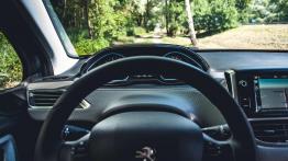 Peugeot 2008 - zielony gremlin