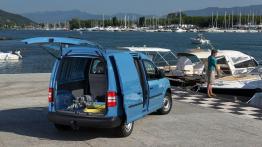 Volkswagen Caddy Kastenwagen - tył - bagażnik otwarty
