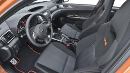 Subaru Impreza WRX Special Edition - widok ogólny wnętrza z przodu