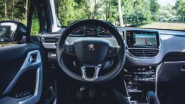 Peugeot 2008 - zielony gremlin