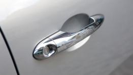 Chrysler Ypsilon - klamka przód