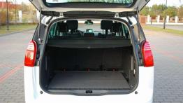 Peugeot 5008 2.0 HDi - trochę inny minivan