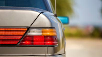 Koniec ery "Niemiec płakał jak sprzedawał"? Polacy zamiast 10-letniego diesla wybierają coś innego