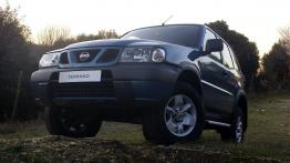 Nissan Terrano - widok z przodu