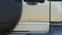 Nissan Terrano - widok z tyłu