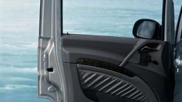 Mercedes Viano - drzwi kierowcy od wewnątrz