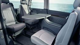 Mercedes Viano - tylna kanapa