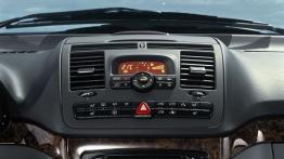 Mercedes Viano - panel sterowania wentylacją i nawiewem