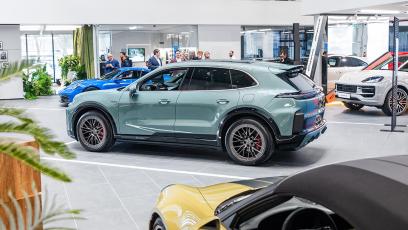 Elektryczne Porsche Cayenne już w Polsce. Jest mocniejsze i... tańsze od wersji spalinowej