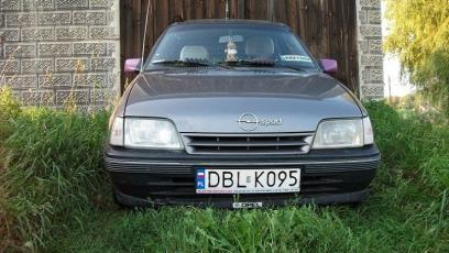 Opel Kadett E Hatchback - galeria społeczności