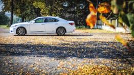 Lexus LS IV Facelifting 600h 394KM - galeria redakcyjna - lewy bok