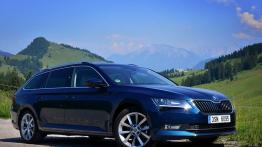 Skoda Superb III Combi - galeria redakcyjna - widok z przodu